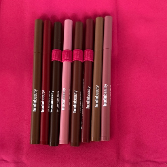 HUDA BEAUTY Other - New Huda Beauty Lip Contour lip Stain 12 hour wear